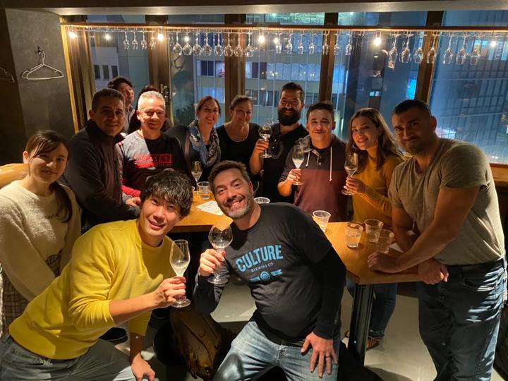 Shinjuku Bar Hop with Local Guide