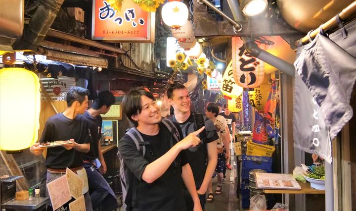 Shinjuku Bar Hop with Local Guide