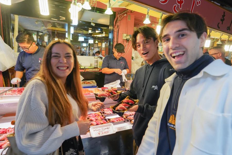 Tsukiji market food tour with tuna tasting and shrine visit